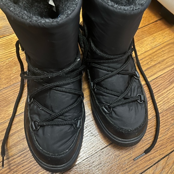 Moncler Winter boots - Picture 1 of 16